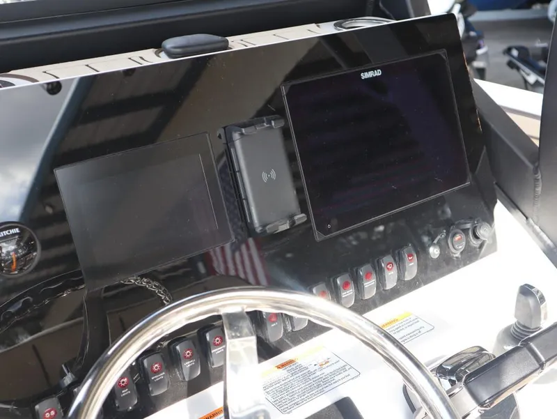 Slide: The Image of Yamaha 255 FISH SPT H 2025 - 21