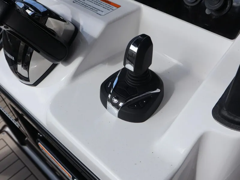 Slide: The Image of Yamaha 255 FISH SPT H 2025 - 23