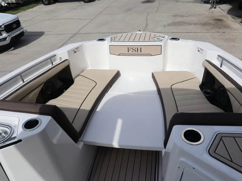 Slide: The Image of Yamaha 255 FISH SPT H 2025 - 25