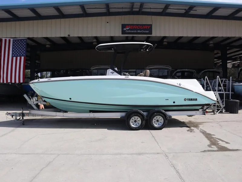 Slide: The Image of Yamaha 255 FISH SPT H 2025 - 3