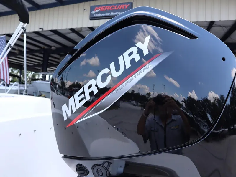 Slide: The Image of Bayliner Element E16 2025 - 17