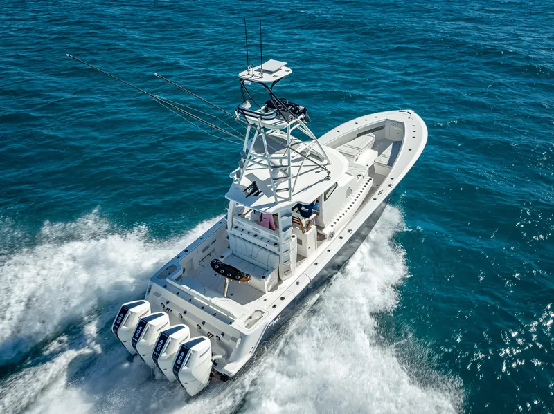 Slide: The Image of SeaVee 420Z 2024 - 4
