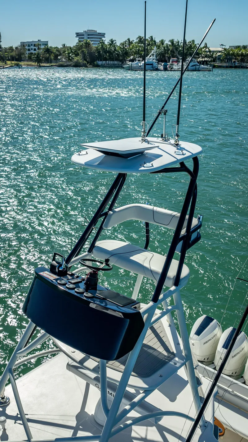Slide: The Image of SeaVee 420Z 2024 - 7