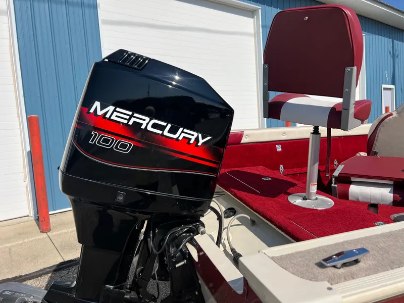 Slide: The Image of 1997 Sylvan 1600 Pro Select boat with Mercury 100 outboard motor. - 10