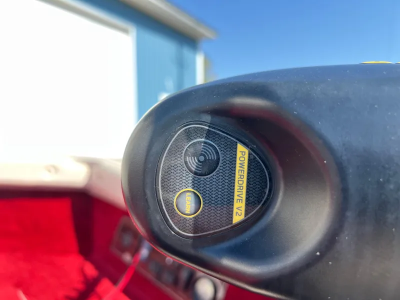 Slide: The Image of Close-up of 1997 Sylvan 1600 Pro Select PowerDrive V2 control. - 7