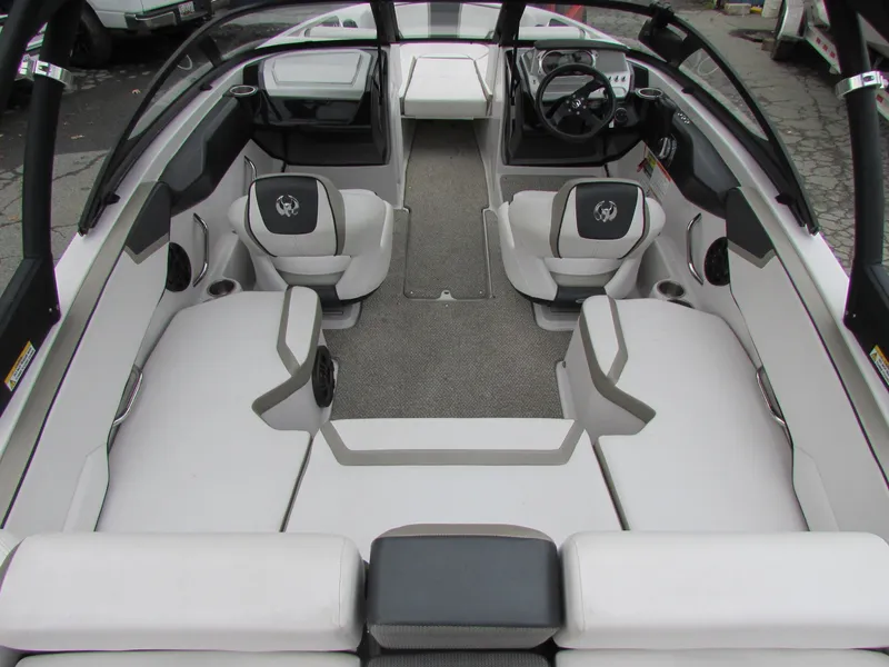 Slide: The Image of Scarab 195 H.O. 2015 - 13