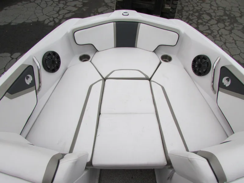 Slide: The Image of Scarab 195 H.O. 2015 - 16