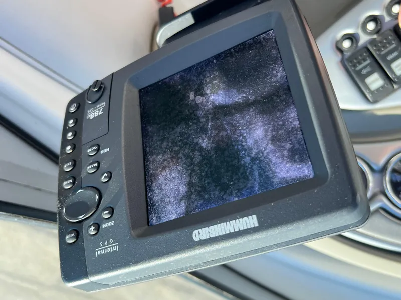 Slide: The Image of Crownline Boats 260 LS 2006 - 53