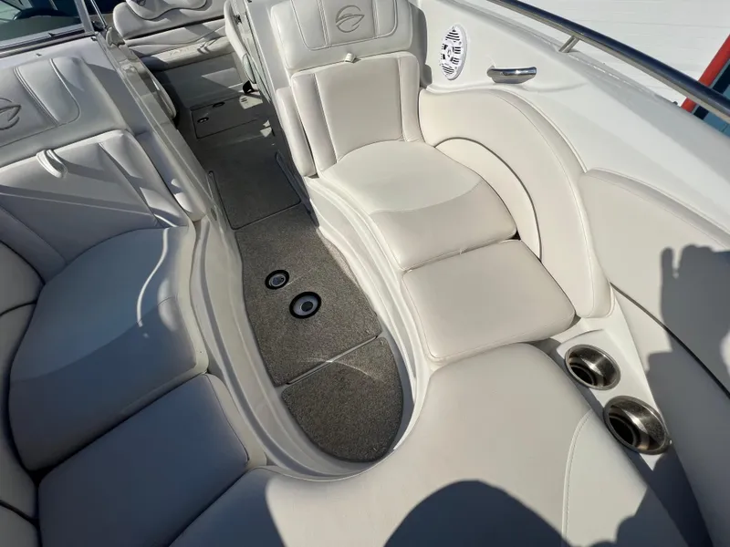 Slide: The Image of Crownline Boats 260 LS 2006 - 57
