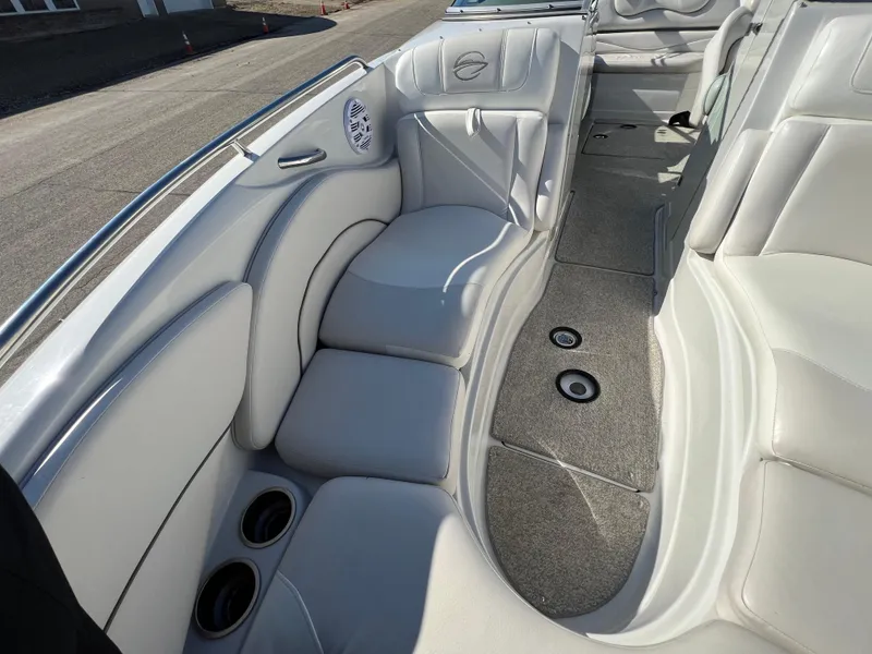 Slide: The Image of Crownline Boats 260 LS 2006 - 58