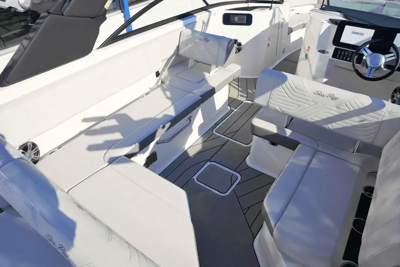 Slide: The Image of Sea Ray SDX 250 Surf 2025 - 15