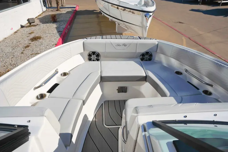 Slide: The Image of Sea Ray SDX 250 Surf 2025 - 31