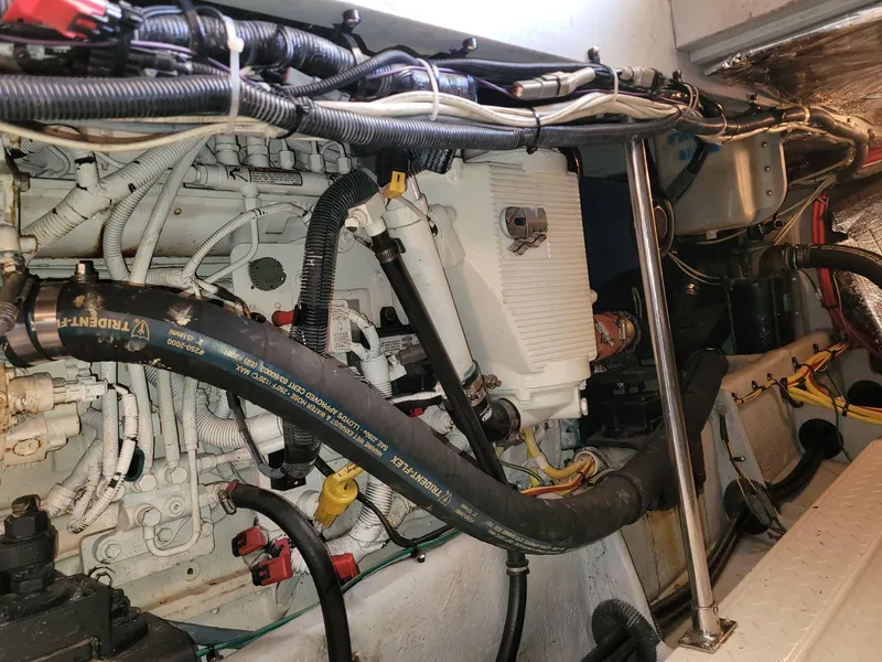 Slide: The Image of Meridian 490 Pilothouse 2007 - 55