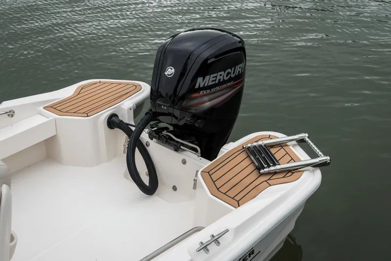 Slide: The Image of Boston Whaler 160 Super Sport 2025 - 26