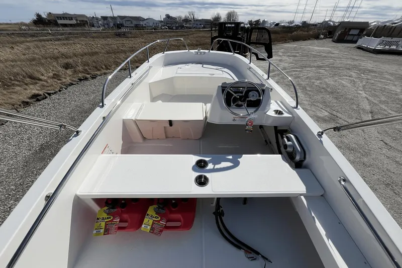 Slide: The Image of Boston Whaler 160 Super Sport 2025 - 2