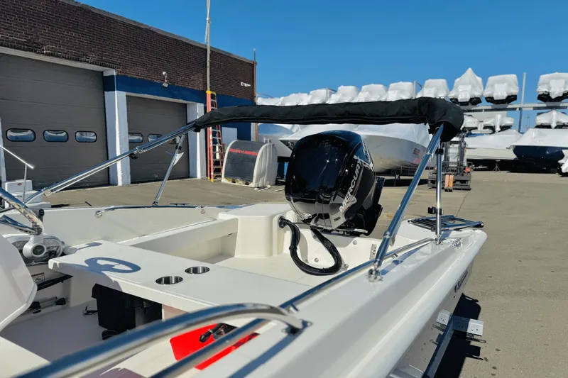 Slide: The Image of Boston Whaler 160 Super Sport 2025 - 20