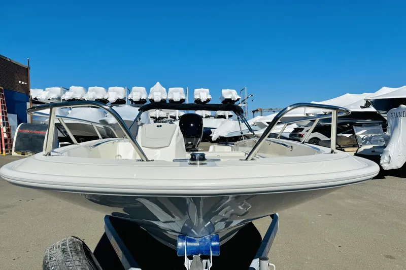 Slide: The Image of Boston Whaler 160 Super Sport 2025 - 3