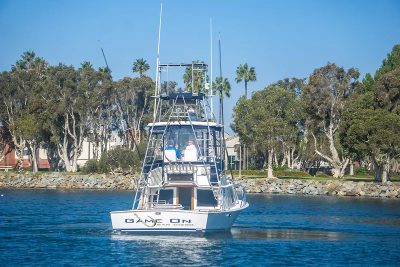 Slide: The Image of Blackfin 32 Flybridge 1987 - 2
