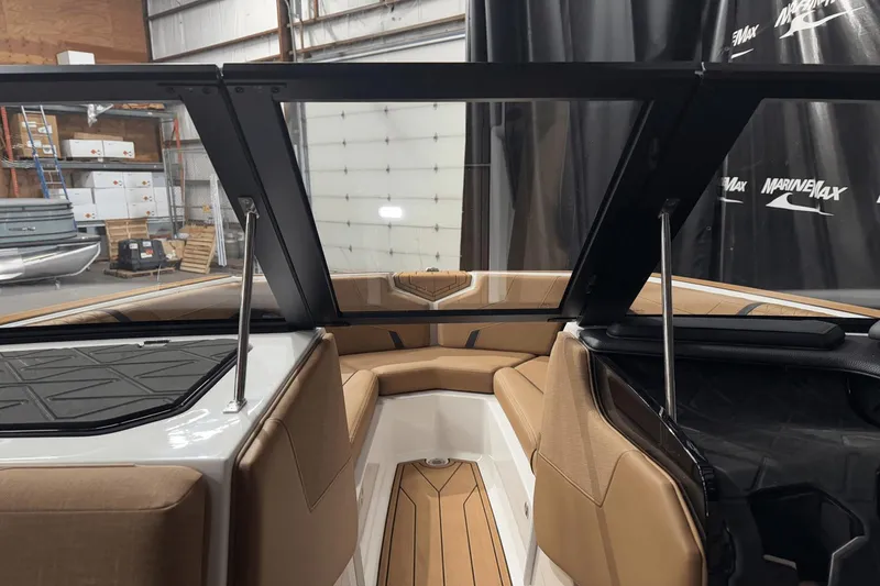 Slide: The Image of Nautique Super Air Nautique GS24 2025 - 28