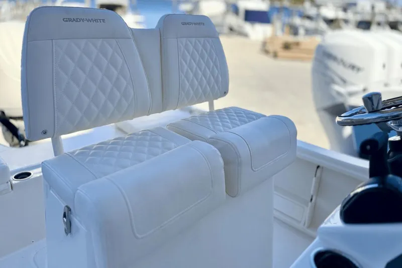 Slide: The Image of Grady-White 231 Coastal Explorer 2025 - 14