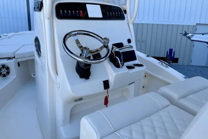 Slide: The Image of Grady-White 231 Coastal Explorer 2025 - 15