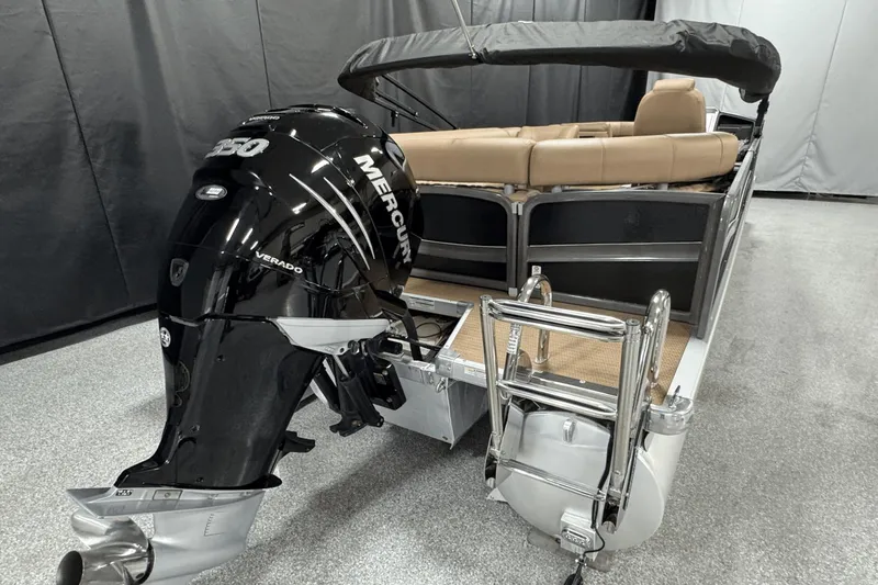 Slide: The Image of Premier 250 Intrigue 2021 - 2
