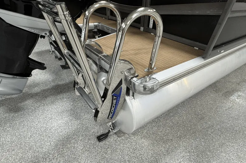 Slide: The Image of Premier 250 Intrigue 2021 - 3