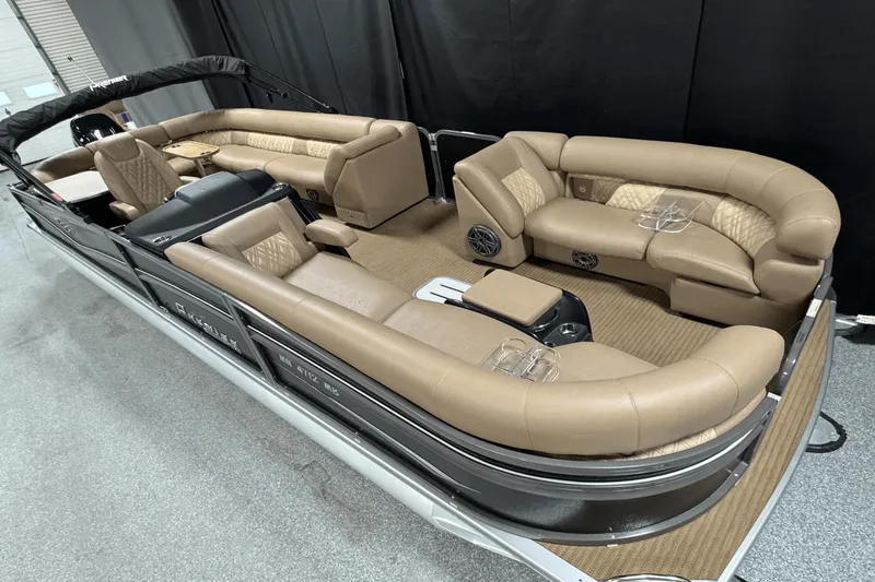 Slide: The Image of Premier 250 Intrigue 2021 - 6