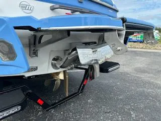 Slide: The Image of Malibu Wakesetter 24 MXZ 2025 - 19