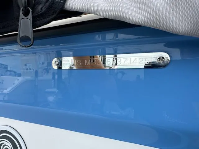 Slide: The Image of Malibu Wakesetter 24 MXZ 2025 - 24