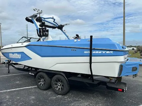 Slide: The Image of Malibu Wakesetter 24 MXZ 2025 - 5