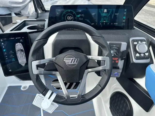 Slide: The Image of Malibu Wakesetter 24 MXZ 2025 - 9