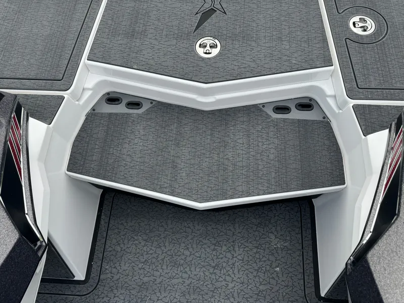 Slide: The Image of 2025 Vexus VXS21 boat deck with sleek, modern design and textured surface. - 28