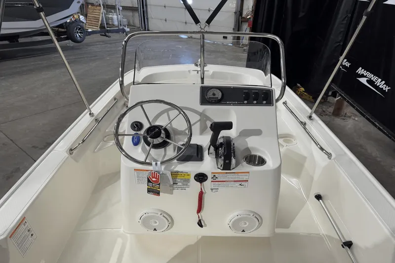 Slide: The Image of Boston Whaler 150 Montauk 2025 - 15