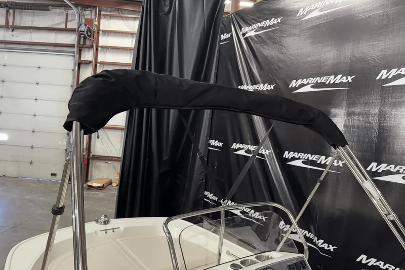 Slide: The Image of Boston Whaler 150 Montauk 2025 - 21
