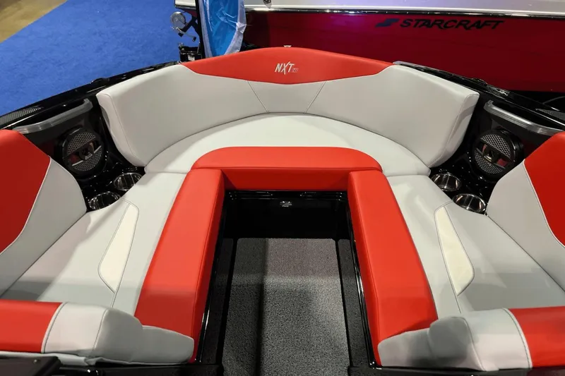 Slide: The Image of MasterCraft NXT21 2025 - 2