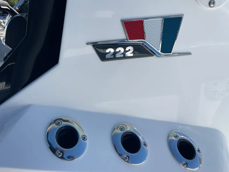 Slide: The Image of 2023 Wellcraft 222 Fisherman boat emblem and chrome fittings. - 13