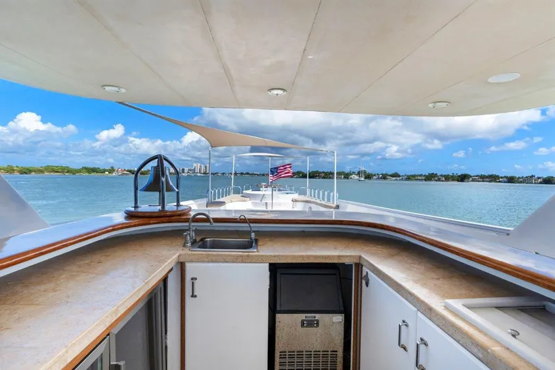 Slide: The Image of Broward 110 Envision - Flybridge Deck - 54