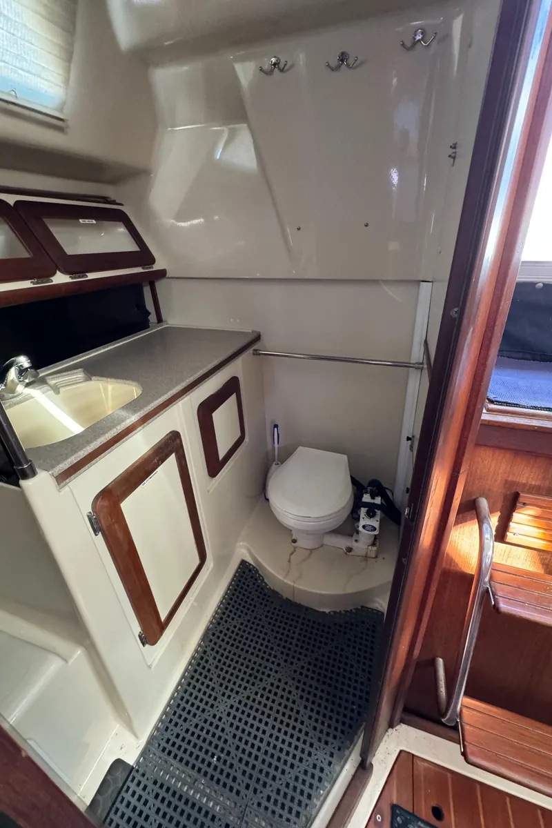 Slide: The Image of Hunter Legend 35.5 1992 - 51