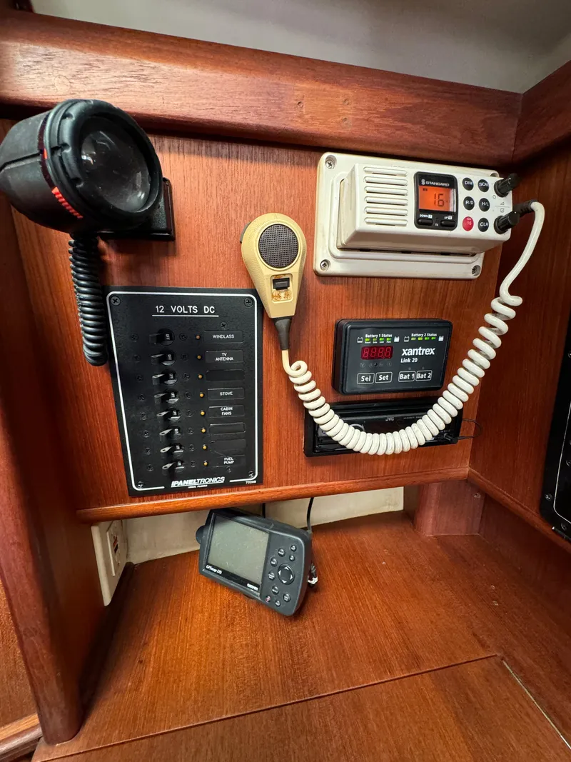 Slide: The Image of Hunter Legend 35.5 1992 - 54