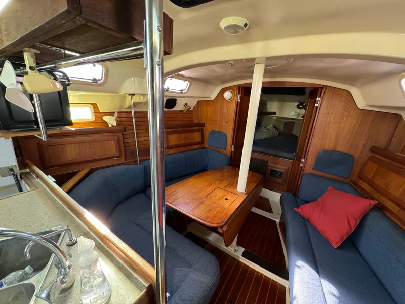 Slide: The Image of Hunter Legend 35.5 1992 - 65