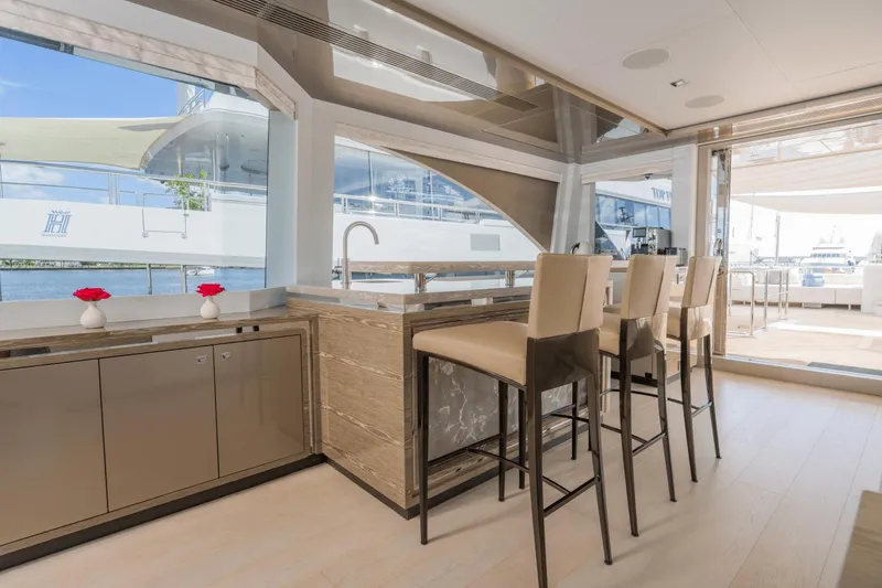 Slide: The Image of Ocean Alexander 30R 2022 - 40