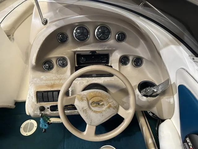 Slide: The Image of Sea Ray 190 Bow Rider 1997 - 13