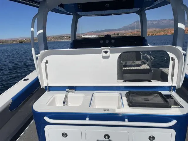 Slide: The Image of Fountain 43 NX 2023 - 5