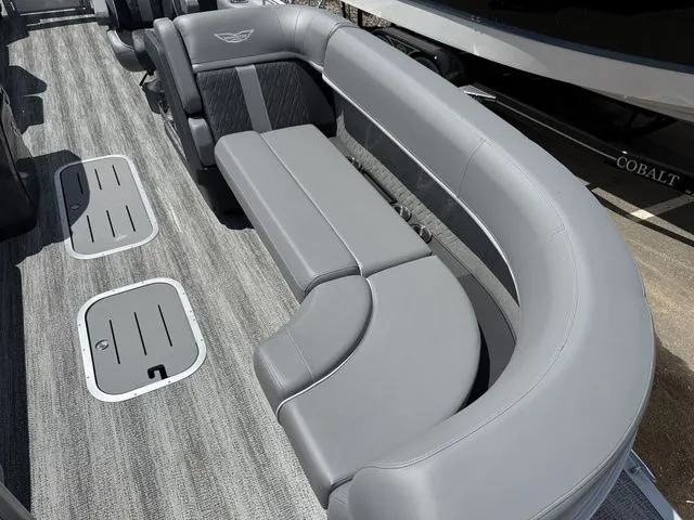 Slide: The Image of Bennington M Quad Bench 24 MFB Tritoon 2025 - 15