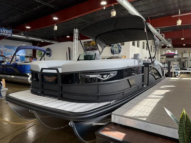Bennington M Quad Bench 22 MFB 2025 for Sale | MarineSource