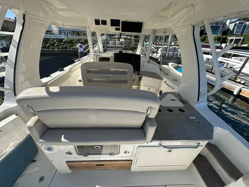 Slide: The Image of Boston Whaler 350 Realm 2019 - 54