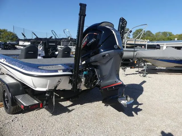 Slide: The Image of Falcon F20 PREDATOR 2025 - 5