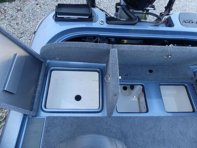 Slide: The Image of Falcon Boats F20 PREDATOR 2025 - 26