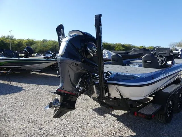 Slide: The Image of Falcon Boats F20 PREDATOR 2025 - 3